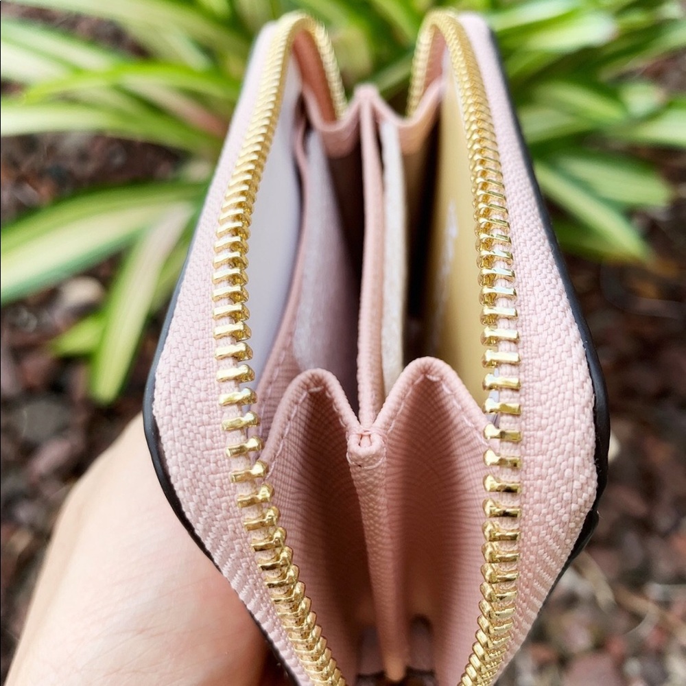 Gaby’sBags👜💕-NWT Michael Kors Coin Wallet Pink - Picture 6 of 7
